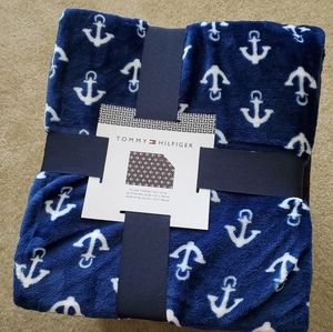 Tommy Hilfiger anchor blanket